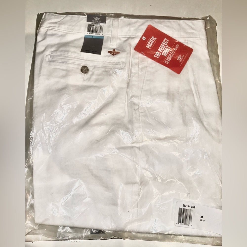 Men’s dockers shorts